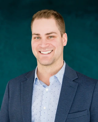 Kevin Peters's headshot